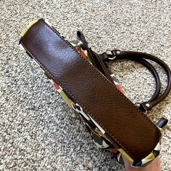 Relic Brand Collection Handbag Vintage Style Canvas Floral Camouflage Tote Purse - Picture 9 of 11